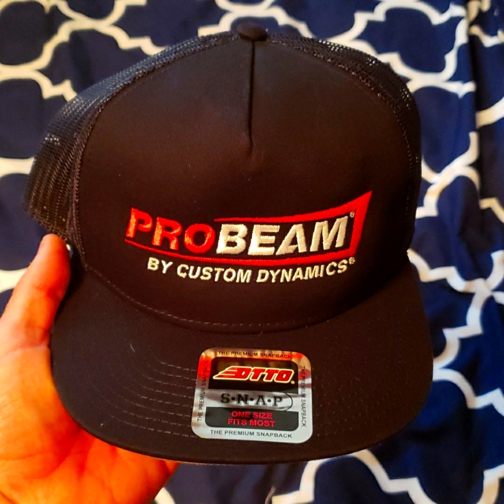 Custom dynamics hat